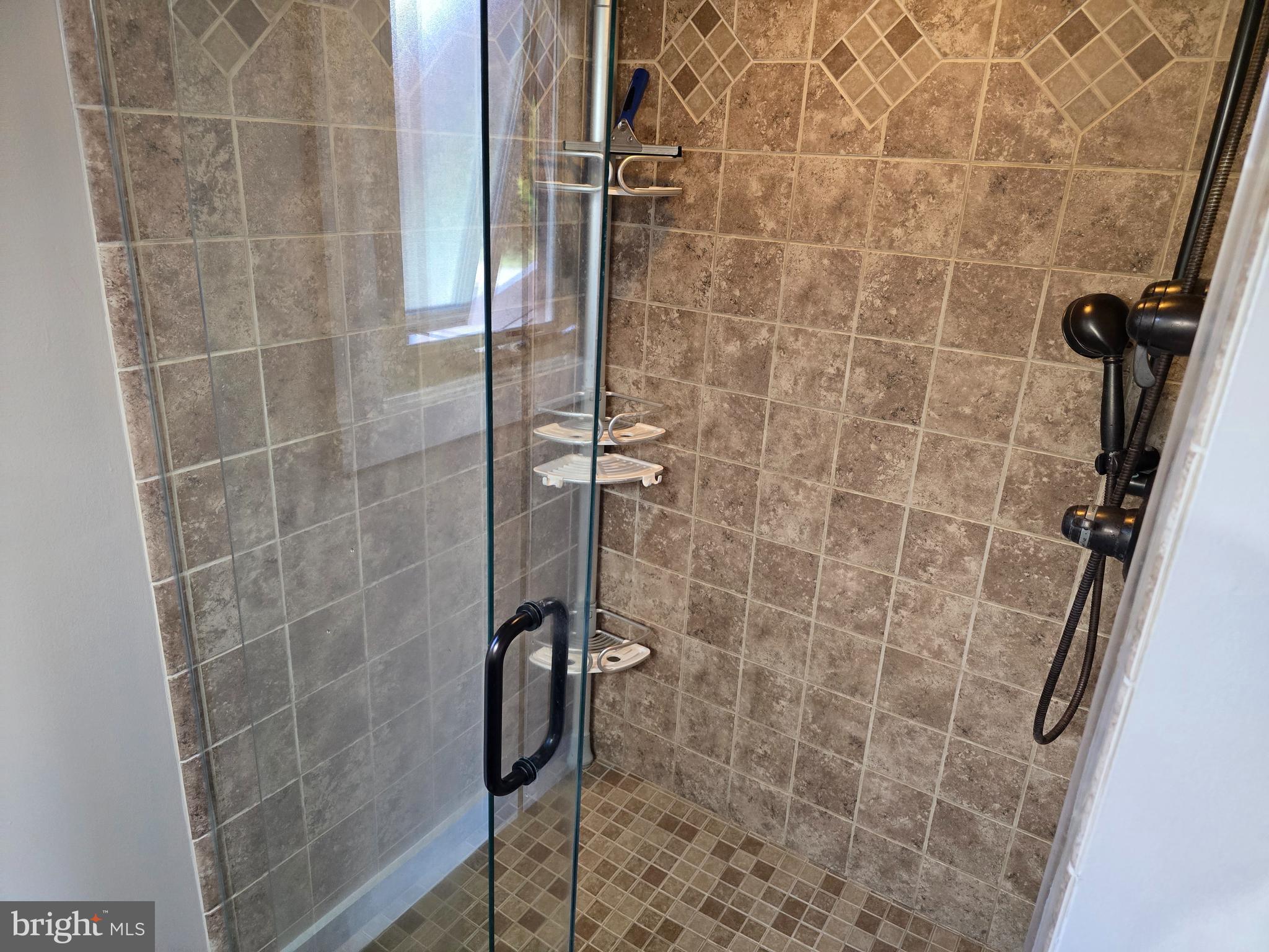 BRETON BAY ESTATES - Residential