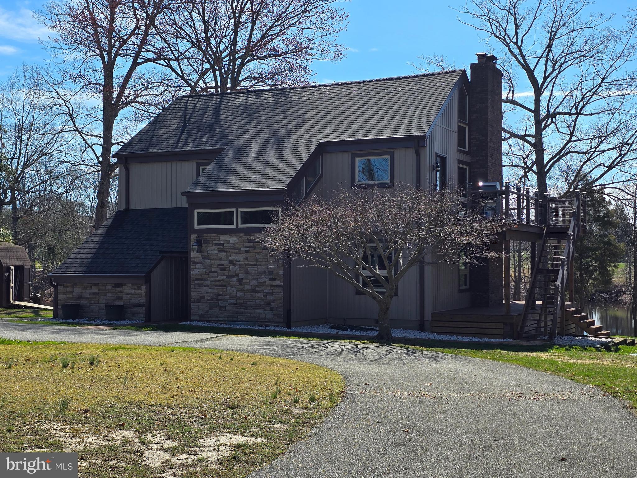 BRETON BAY ESTATES - Residential