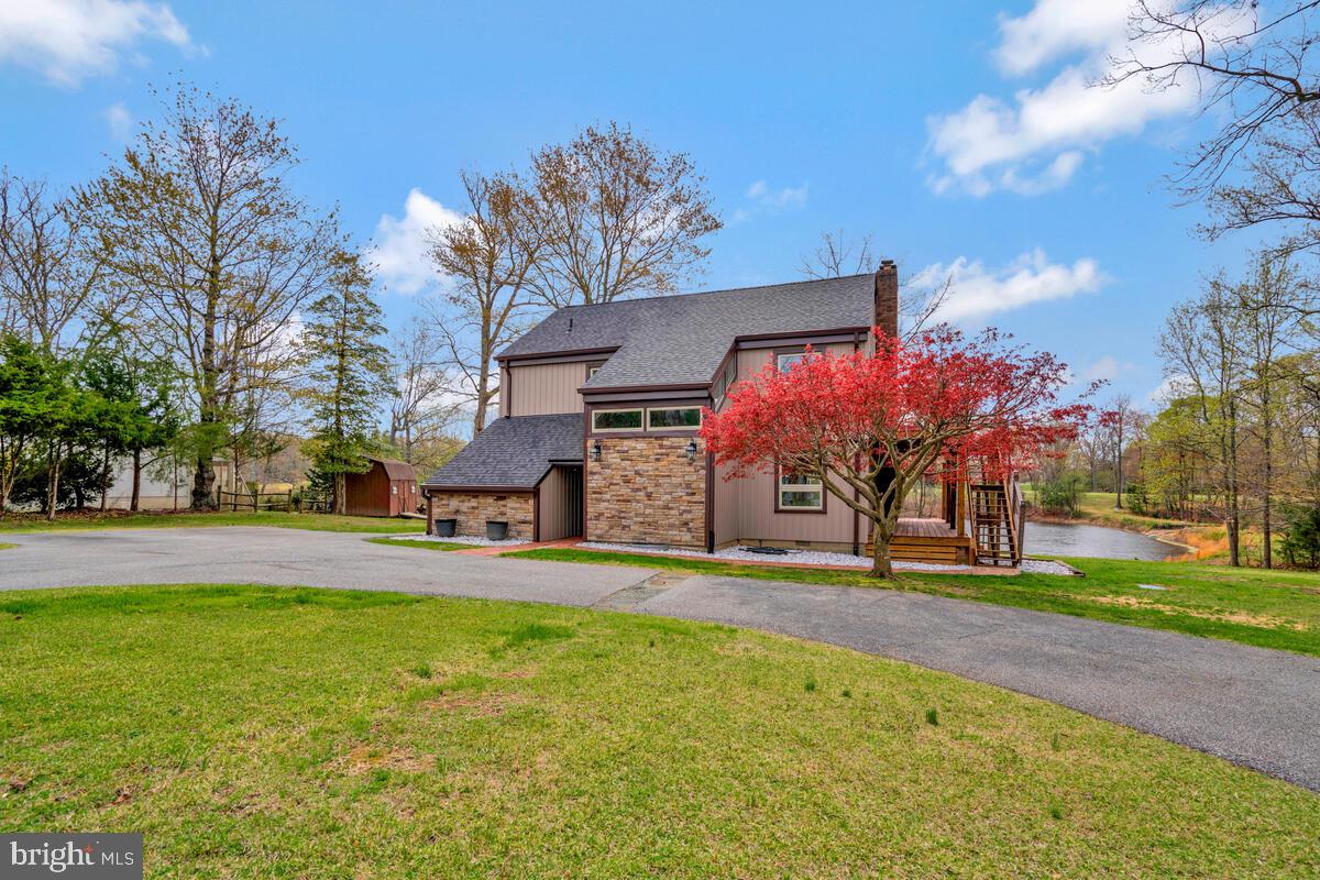 BRETON BAY ESTATES - Residential