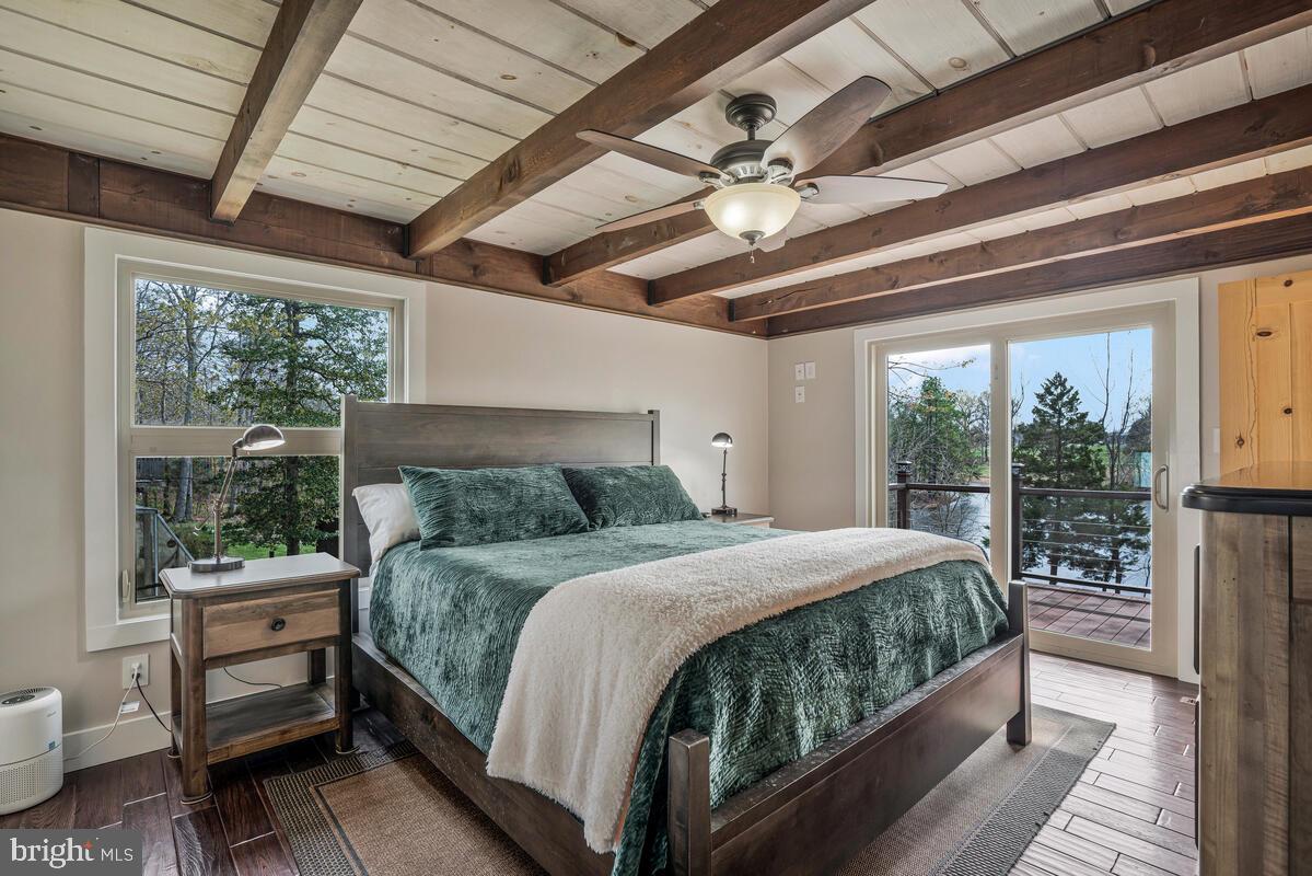 BRETON BAY ESTATES - Residential