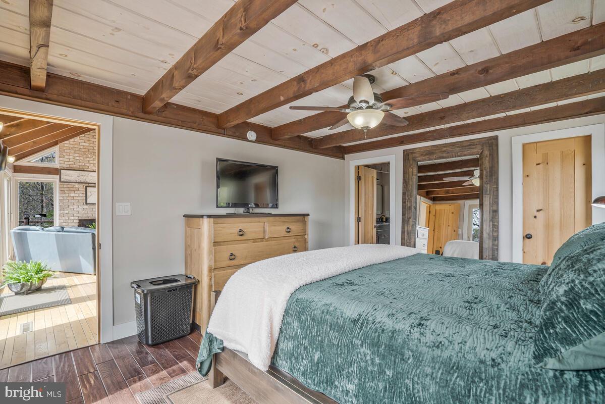 BRETON BAY ESTATES - Residential