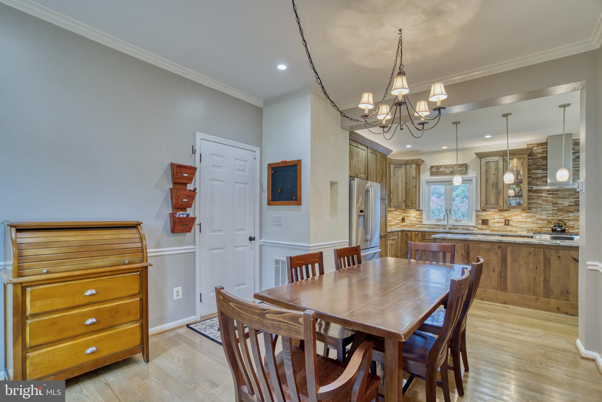 FLORIS DOWNS - Residential