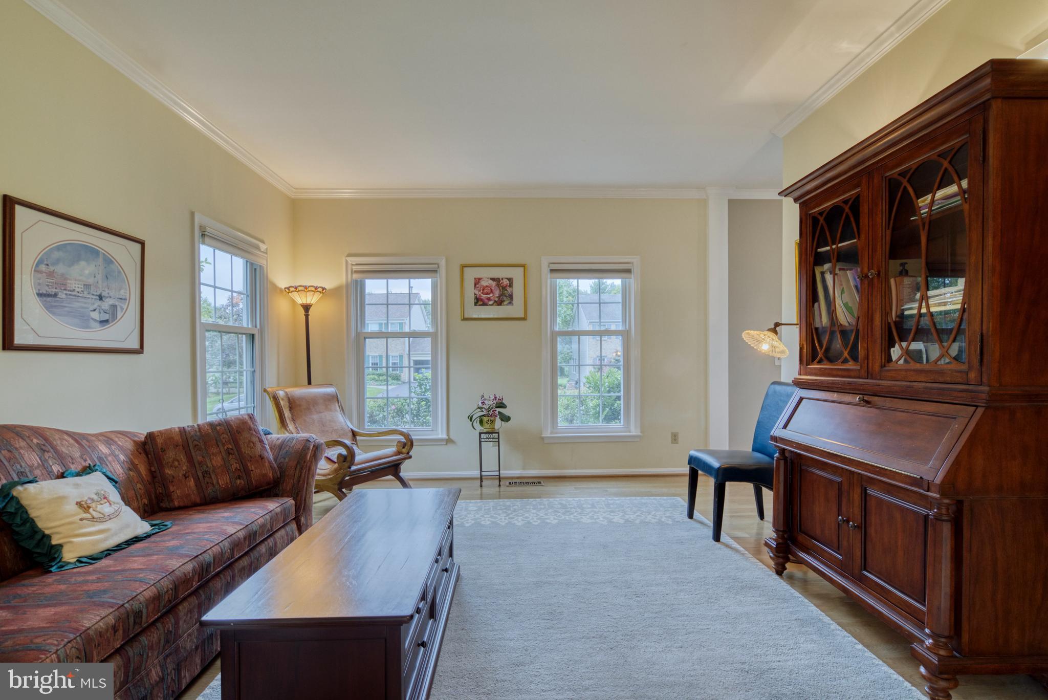 FLORIS DOWNS - Residential