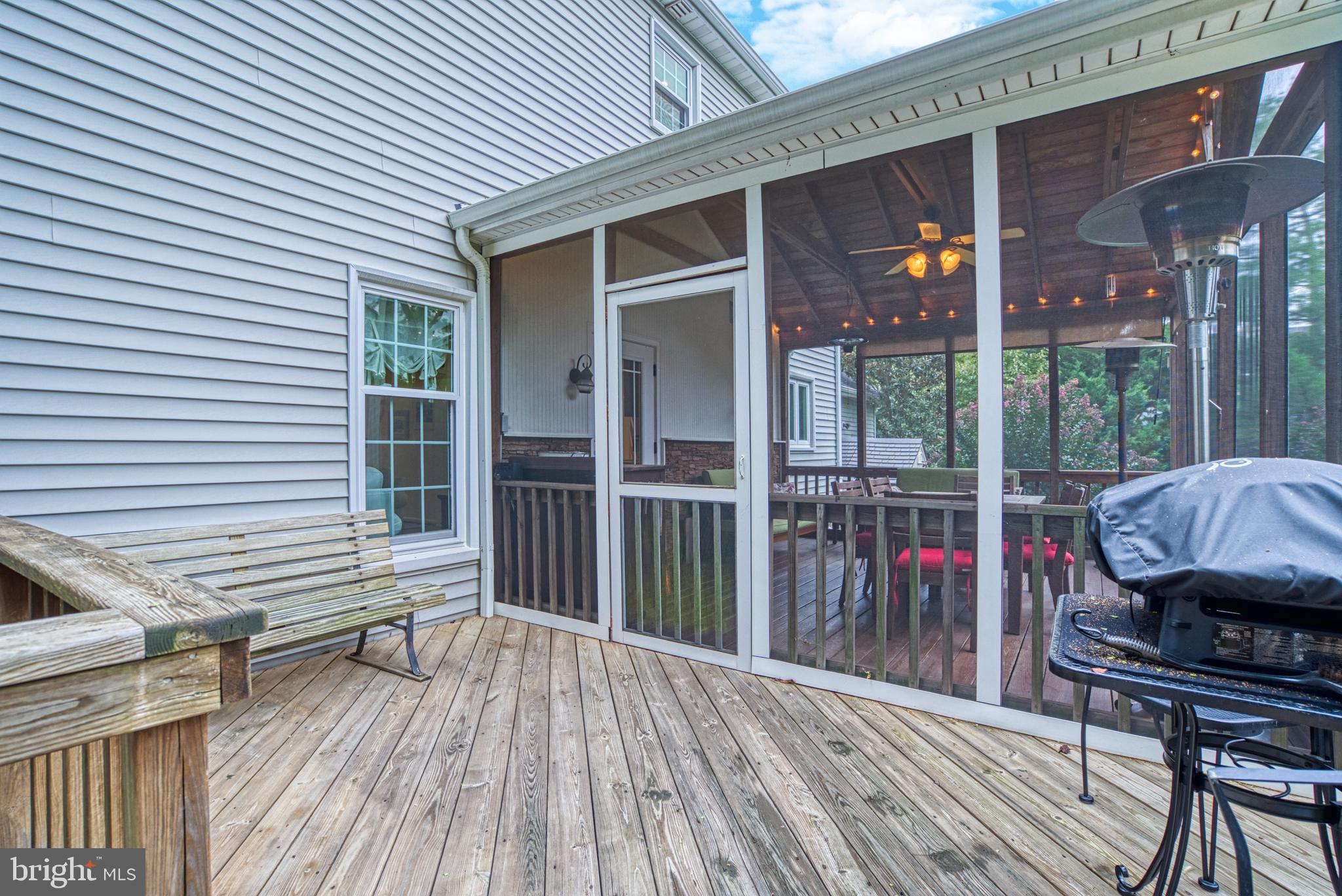 FLORIS DOWNS - Residential