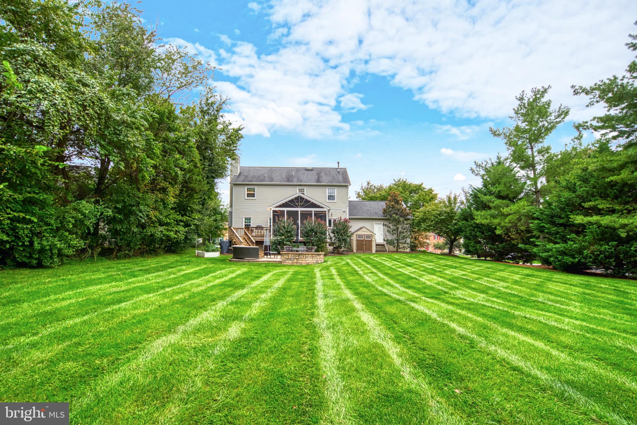 FLORIS DOWNS - Residential