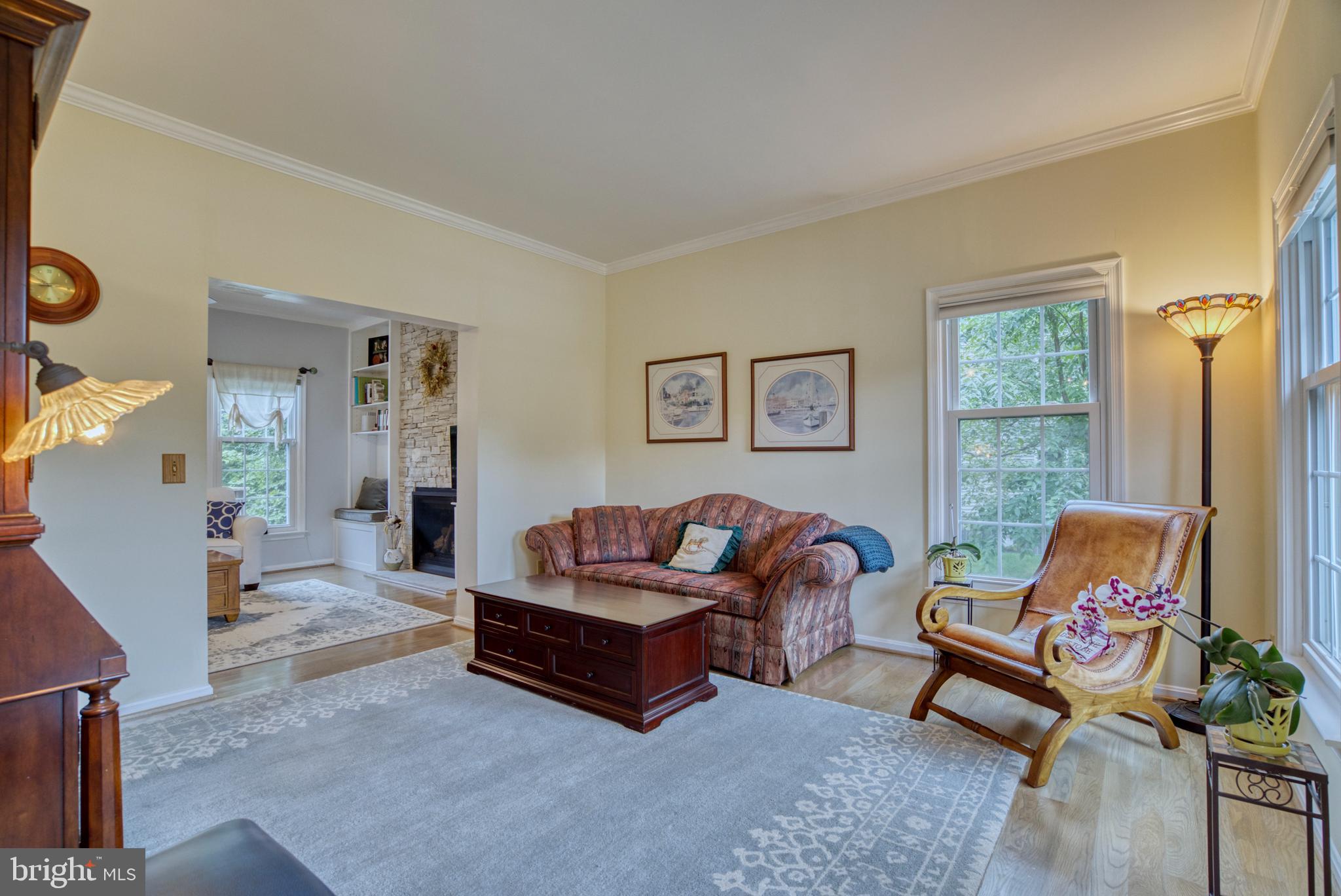 FLORIS DOWNS - Residential