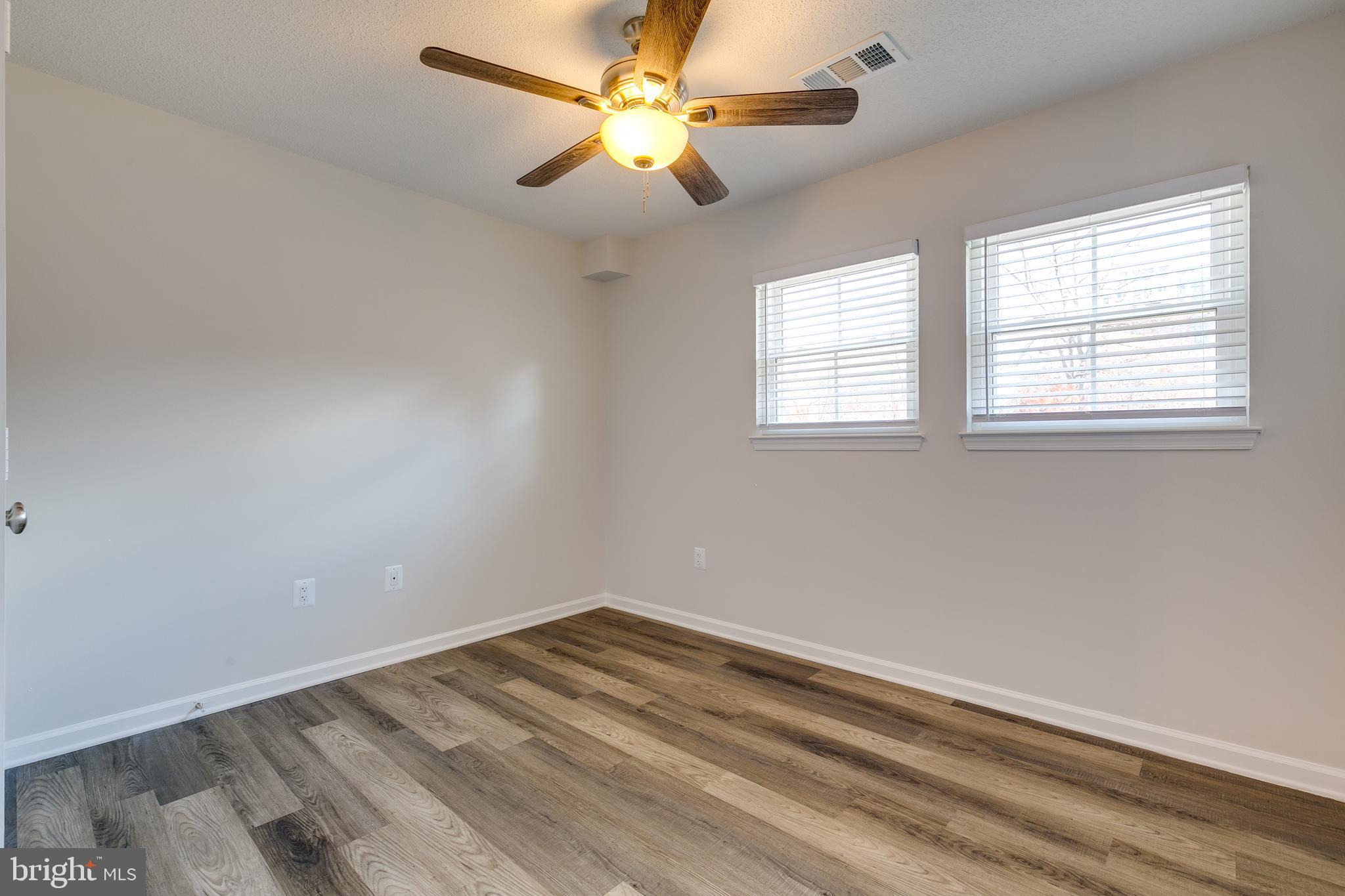 OAK PARK CONDO - Residential Lease