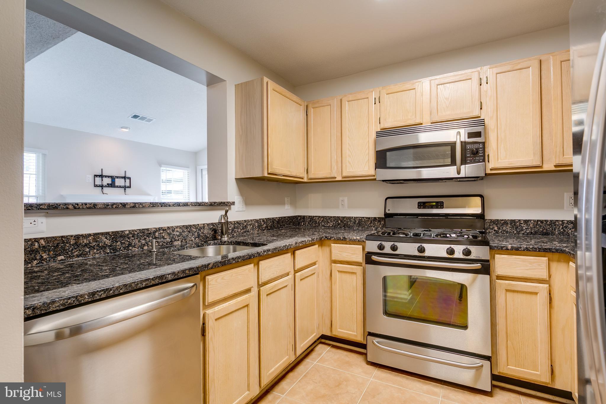 OAK PARK CONDO - Residential Lease