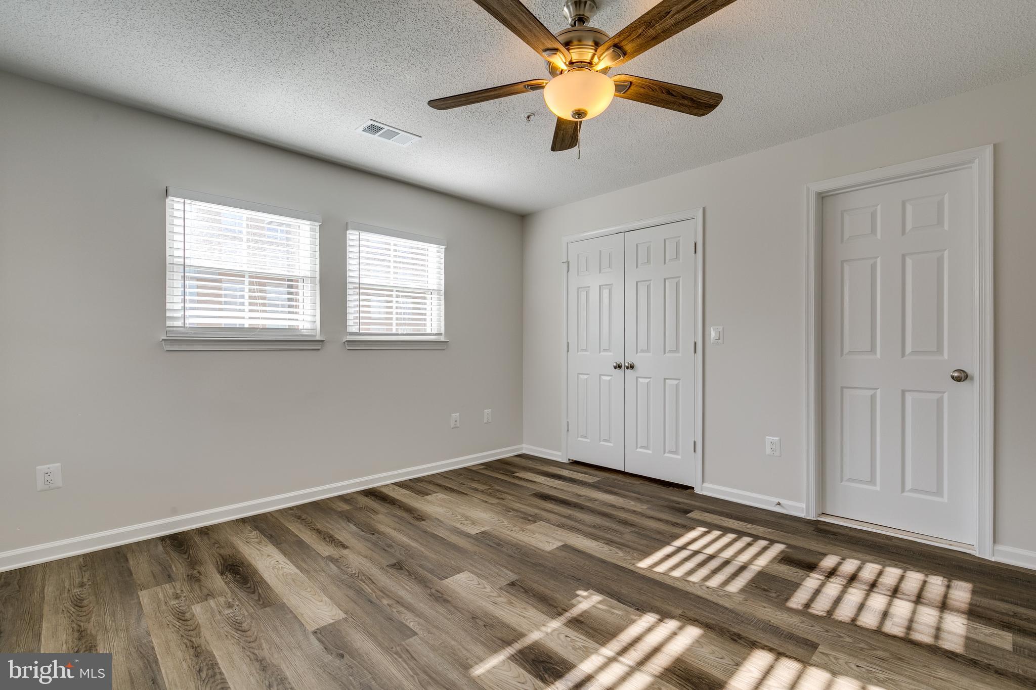 OAK PARK CONDO - Residential Lease