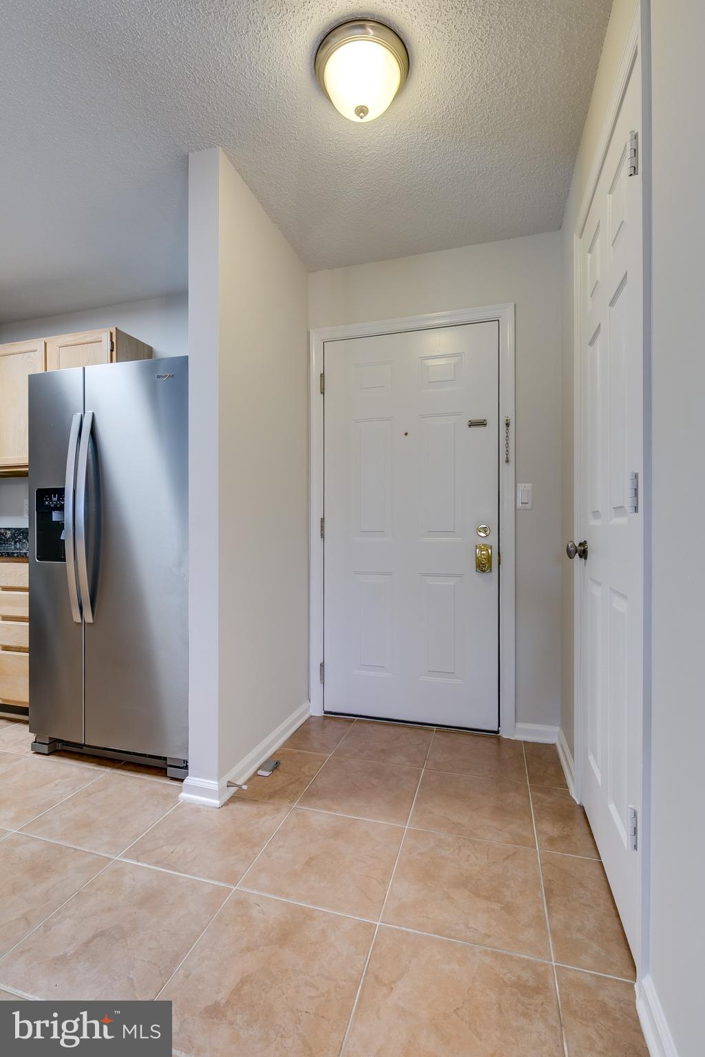 OAK PARK CONDO - Residential Lease