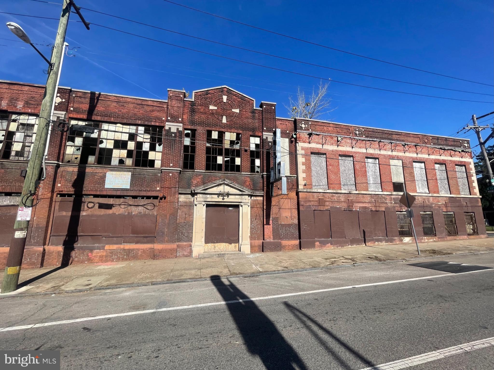 1701 W CAYUGA STREET 15