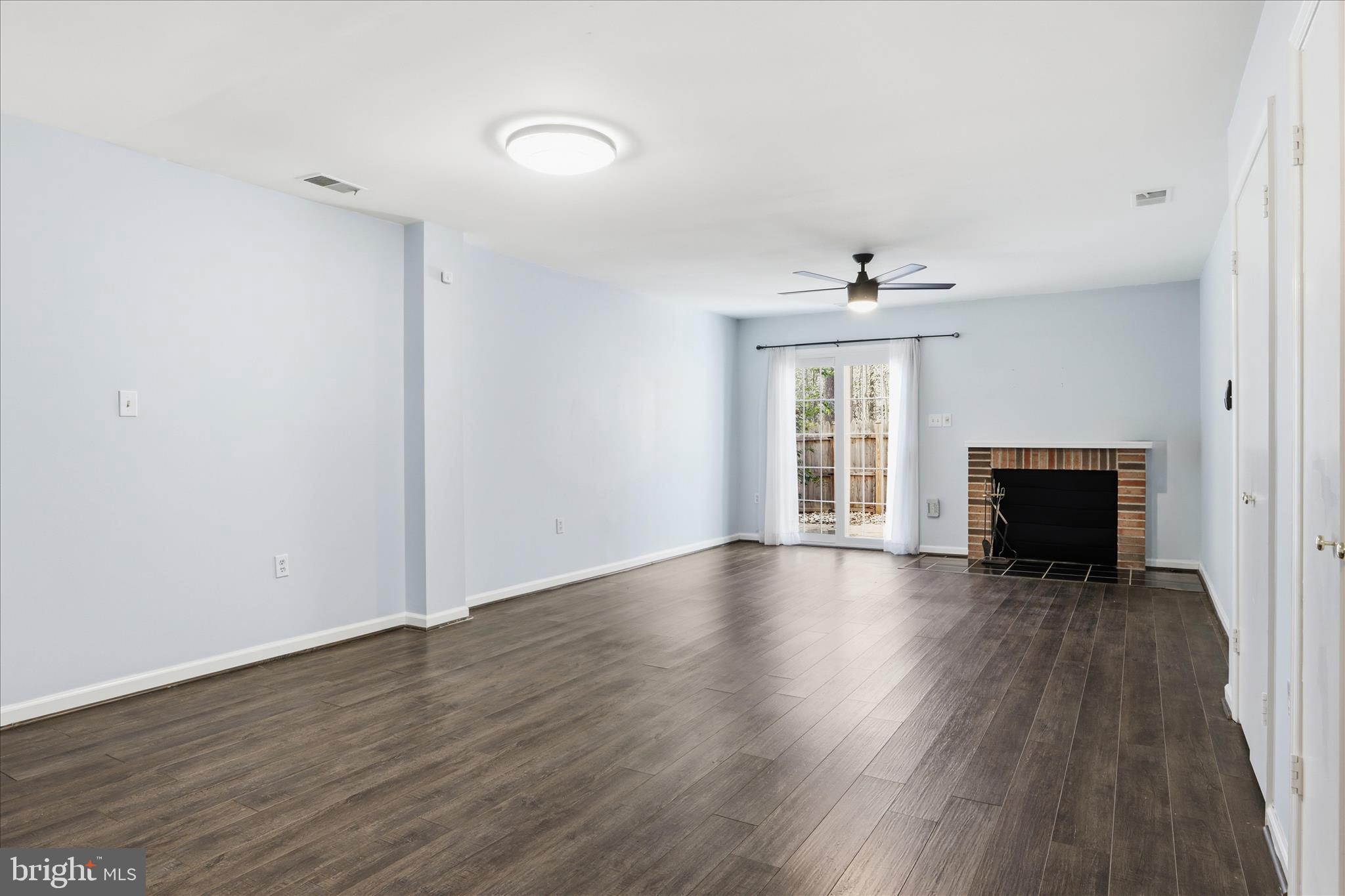 CHERRYWOOD CONDO PHASE V - Residential