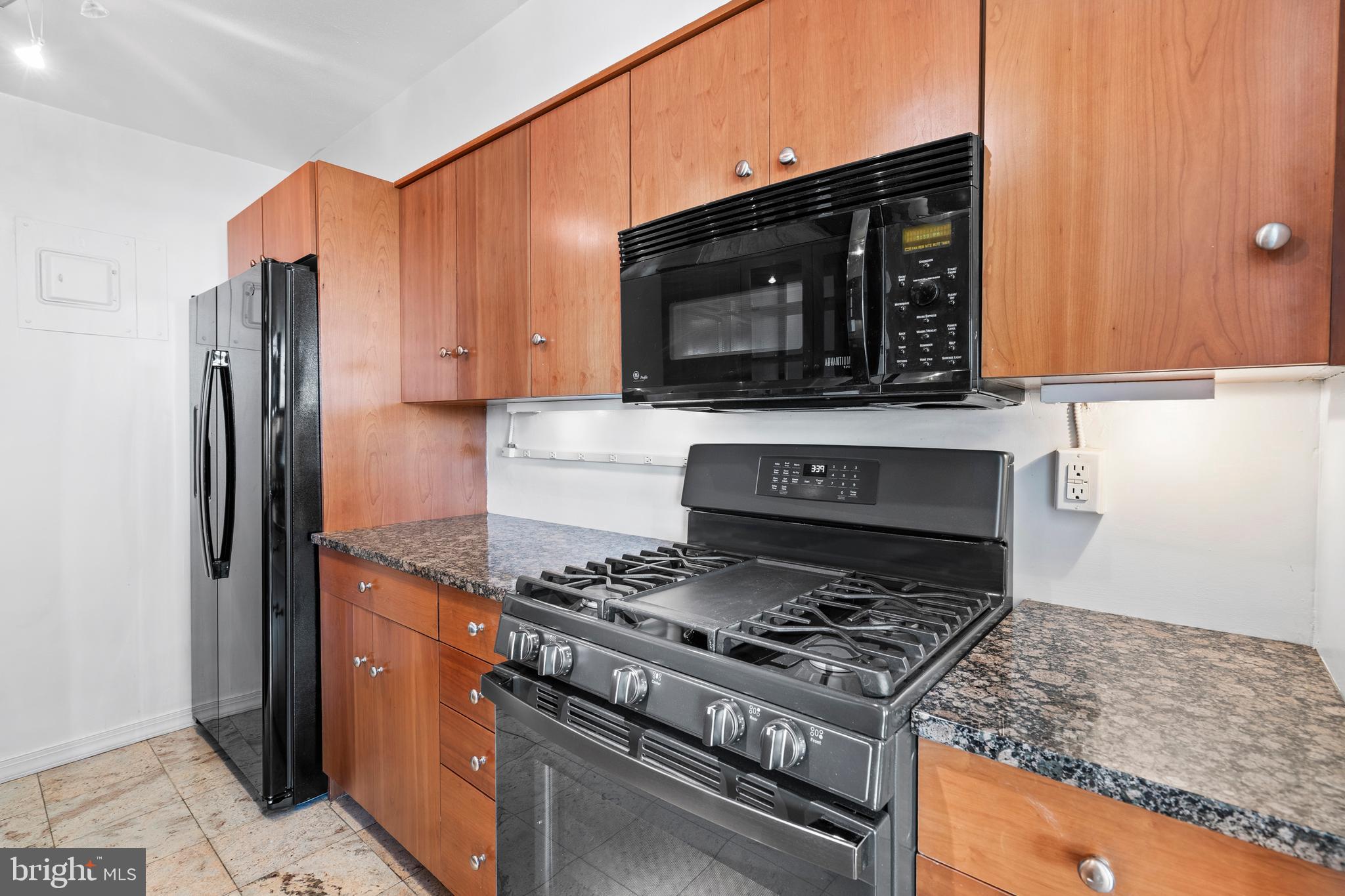 WASHINGTON SQ WEST - Residential