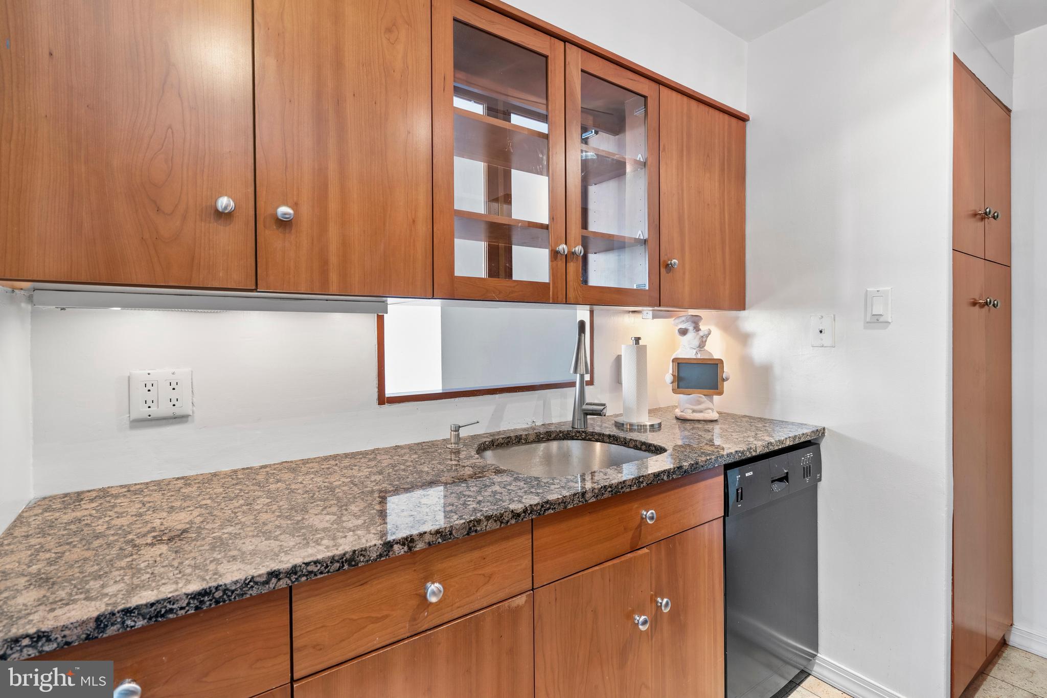 WASHINGTON SQ WEST - Residential