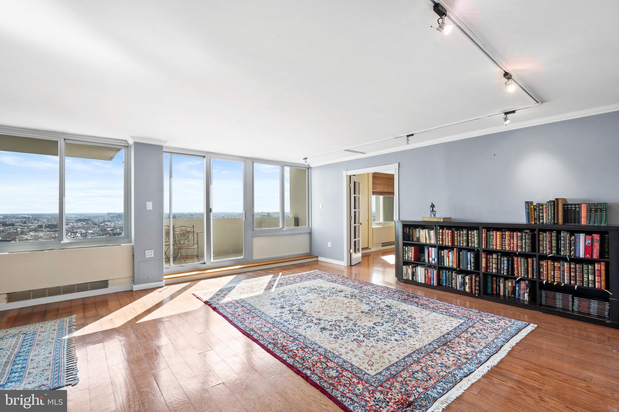 WASHINGTON SQ WEST - Residential