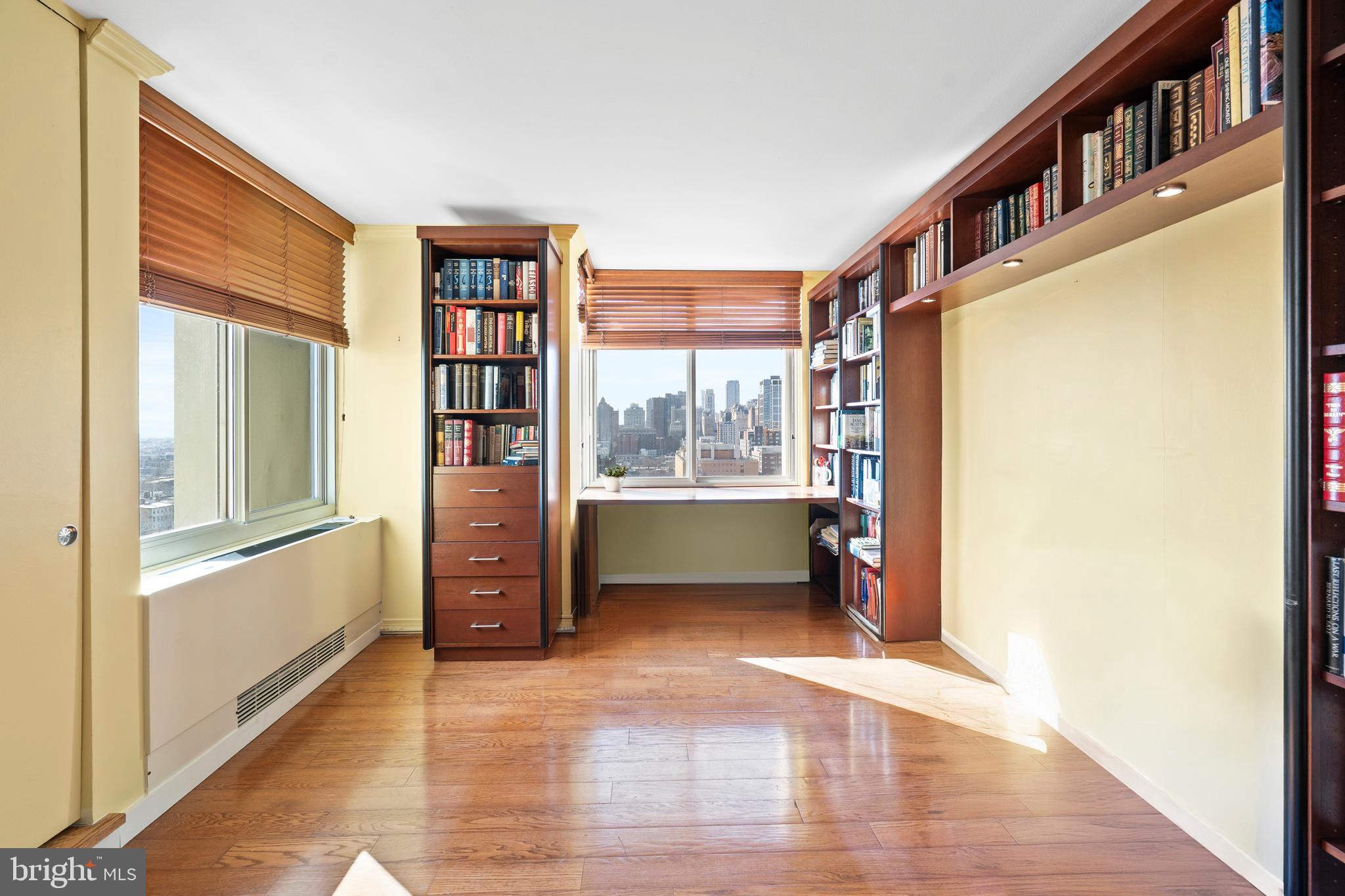 WASHINGTON SQ WEST - Residential