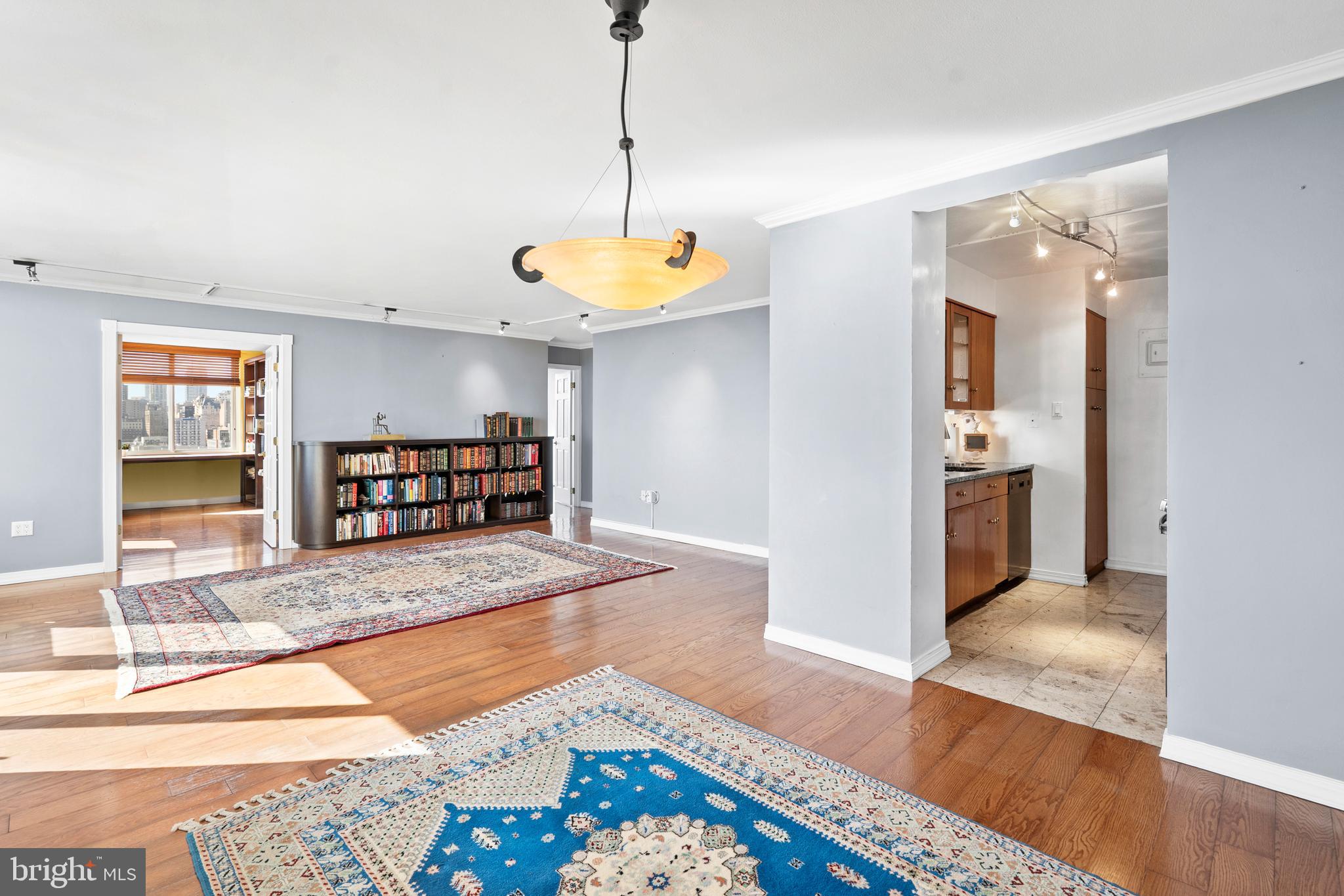 WASHINGTON SQ WEST - Residential