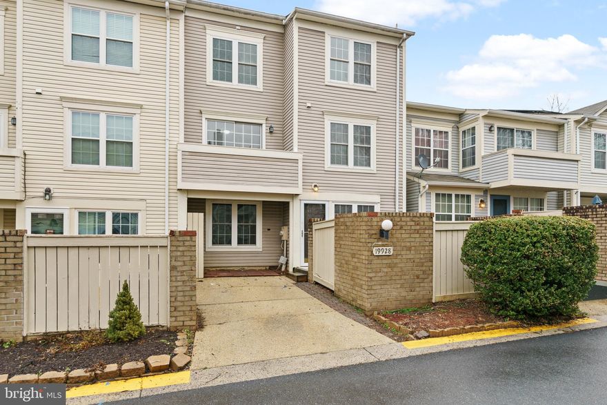 This wonderful 3-level townhome is located on a quiet street, but just seconds away from shops, dining, and more! Wonderfully maintained and ready for you to move right in, this home features 3 beds, 2.5 baths, and almost 1,600 square feet.  The main level has an open floor plan perfect for entertaining guests, and the kitchen features upgraded counters, stainless steel appliances, and ample prep and storage space. The second level has a nice sitting area or space for a home office alongside the primary suite, with an incredible ensuite that includes an abundance of natural light, a large vanity, a soaking tub, and a standalone shower. Two additional bedrooms and another full bath are on the third level. With just minutes away from major commuter roads, this one is going to be tough to beat. Call us today!