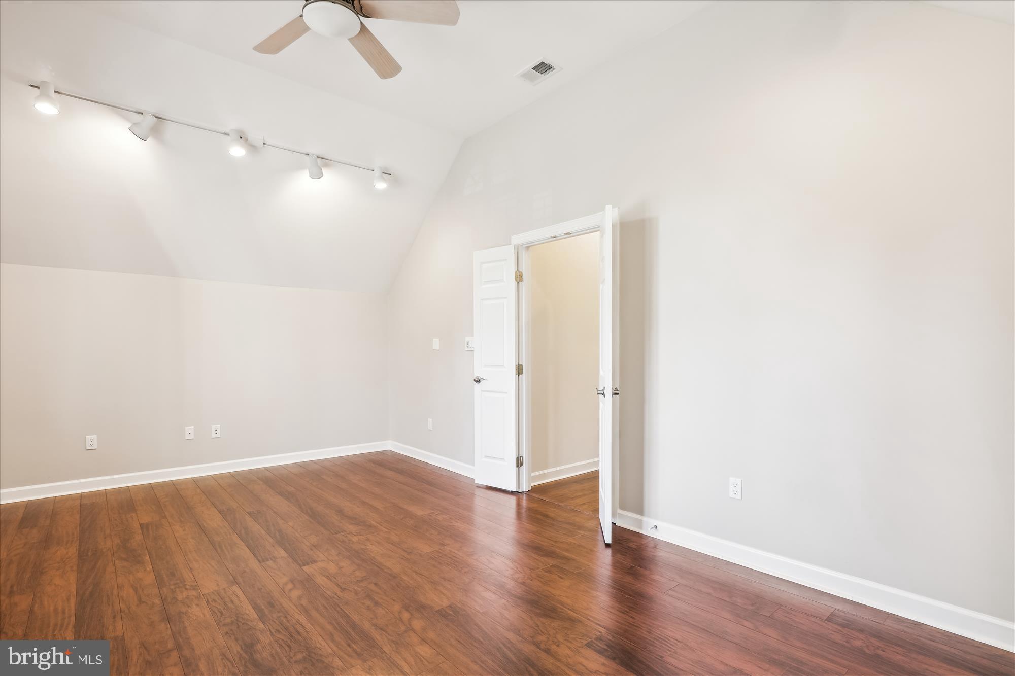 PINEY RUN MEADOW - Residential