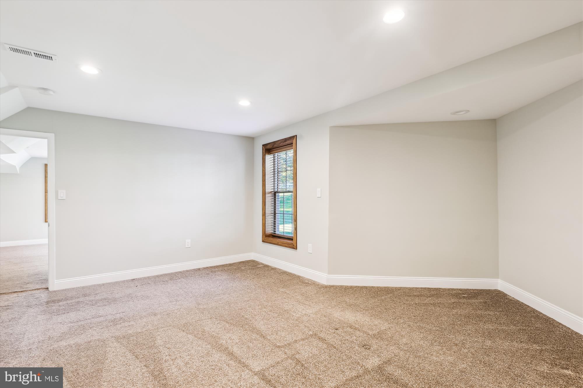 PINEY RUN MEADOW - Residential