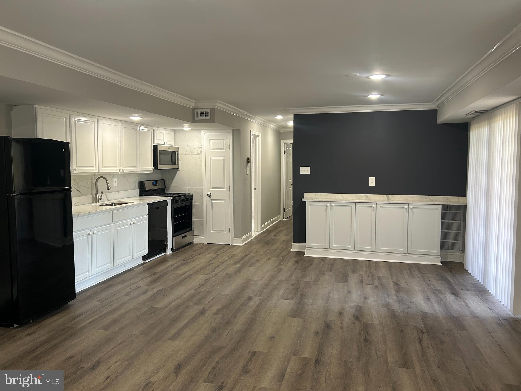 BETHESDA PARK - Residential Lease