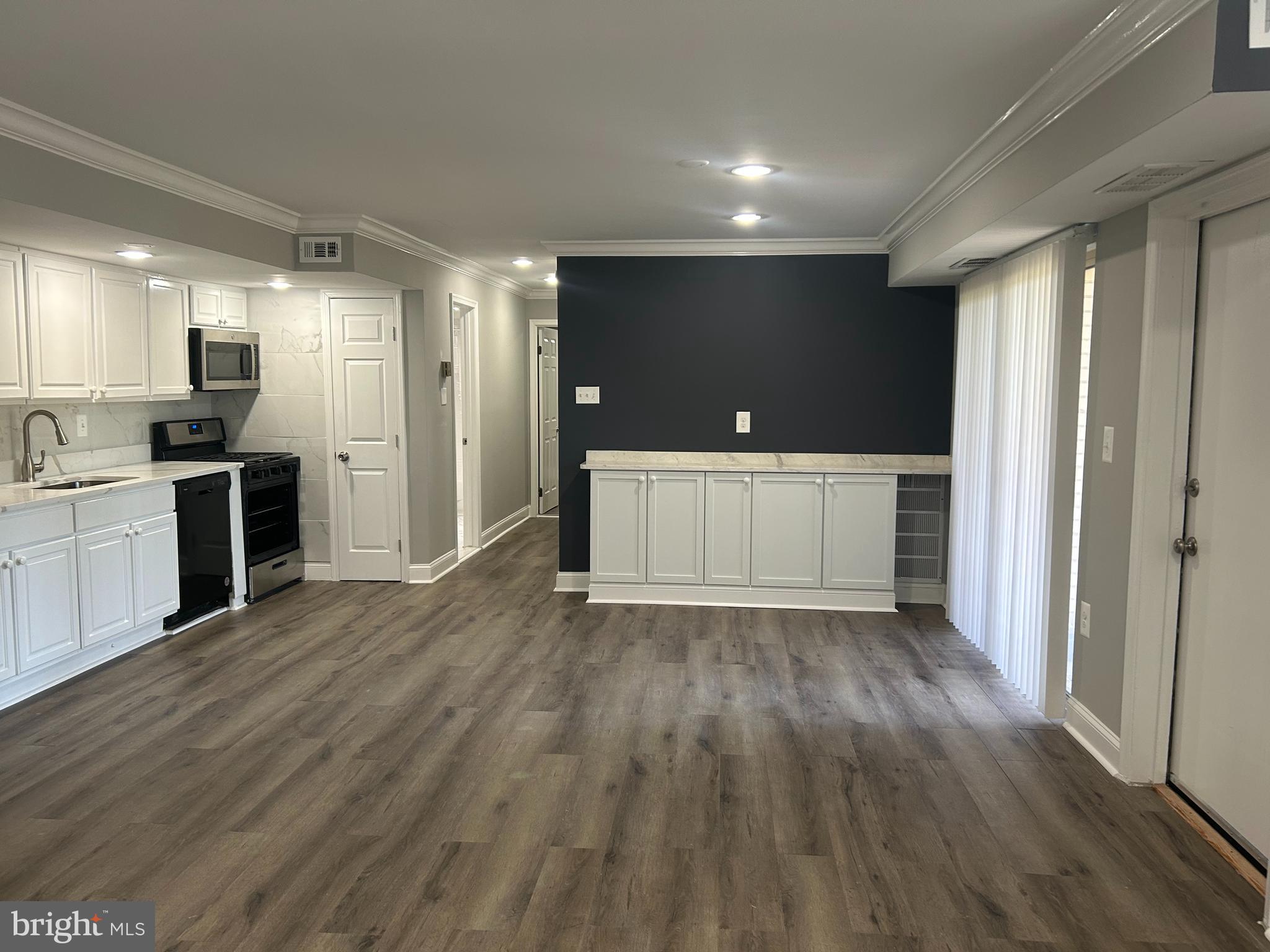 BETHESDA PARK - Residential Lease