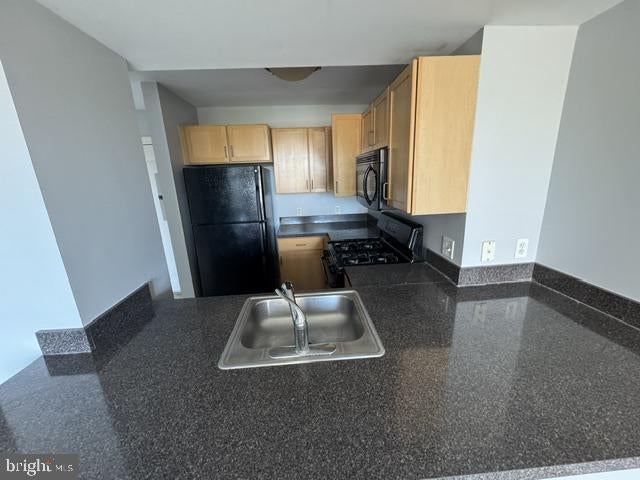 800 4TH STREET SW N-703