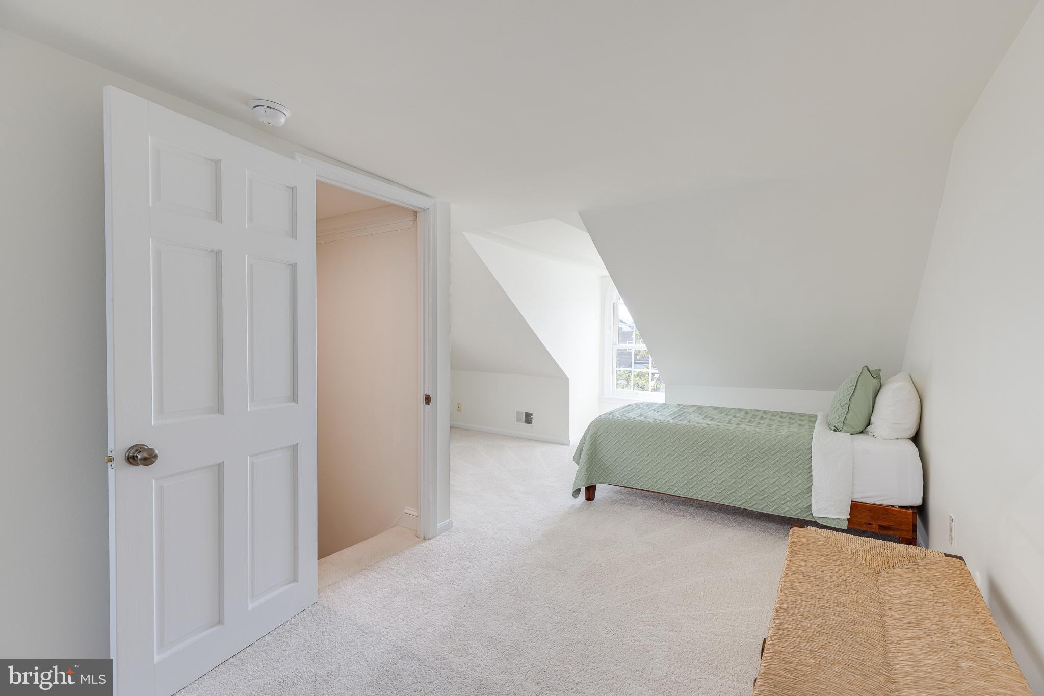 SOCIETY HILL - Residential