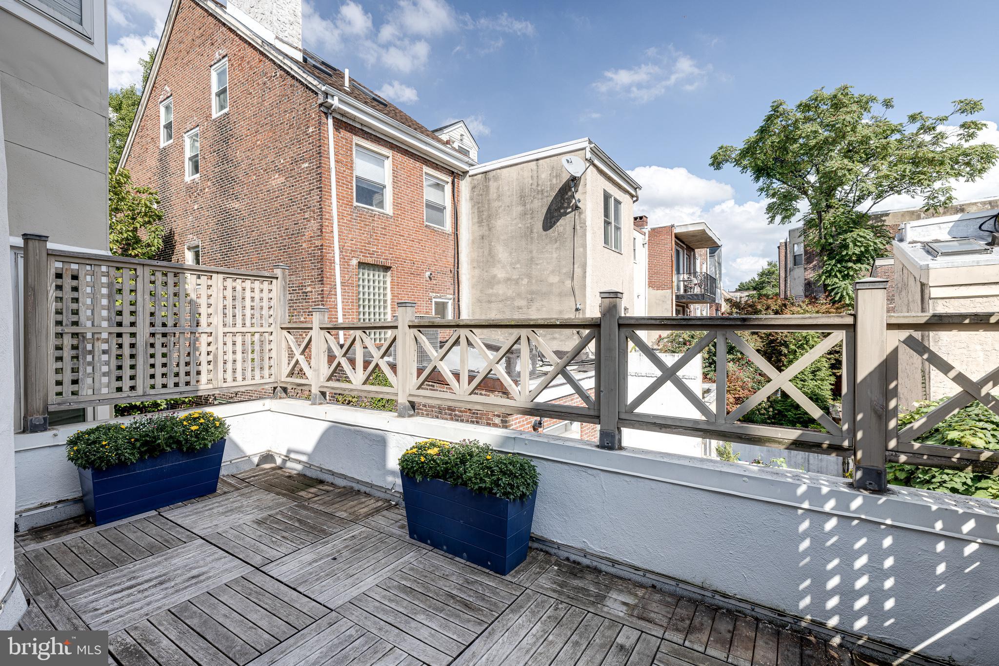 SOCIETY HILL - Residential