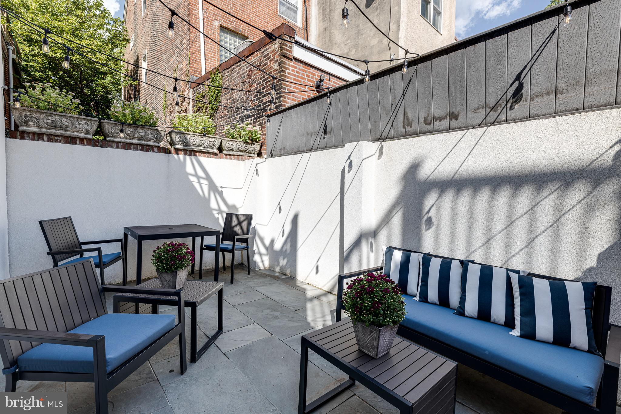 SOCIETY HILL - Residential