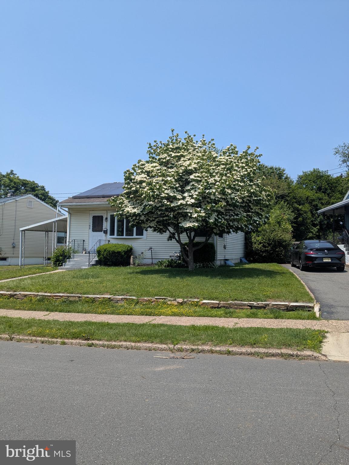195 FRANKLYN ROAD
