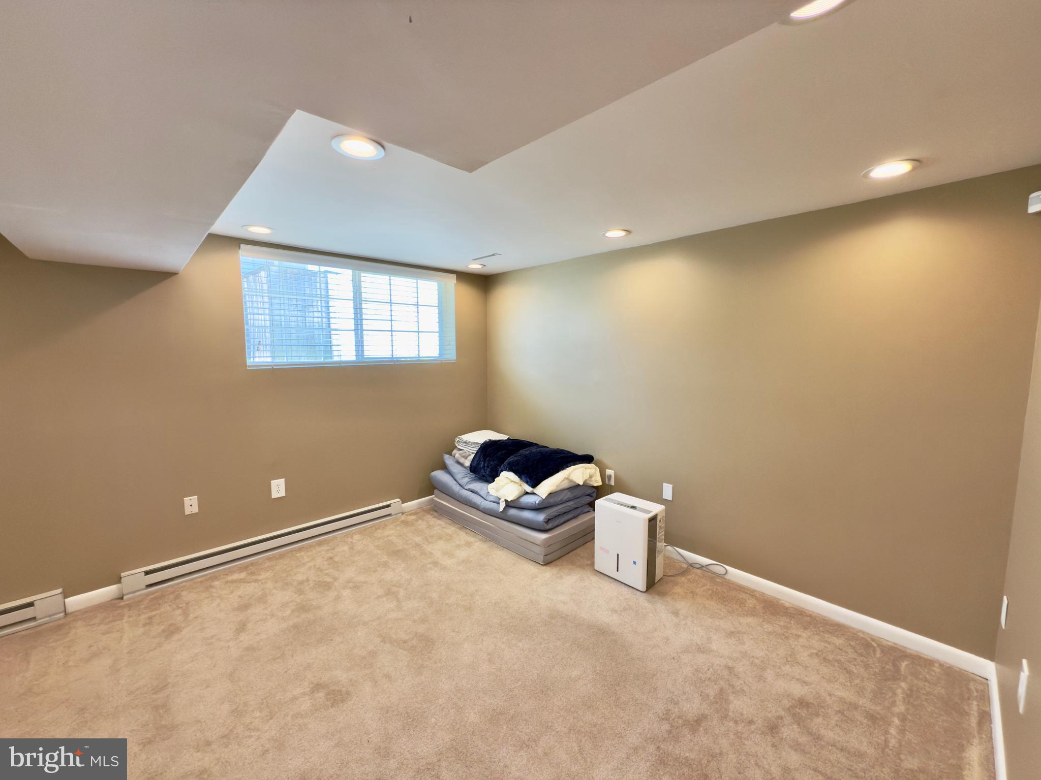 VALLEYWOOD - Residential