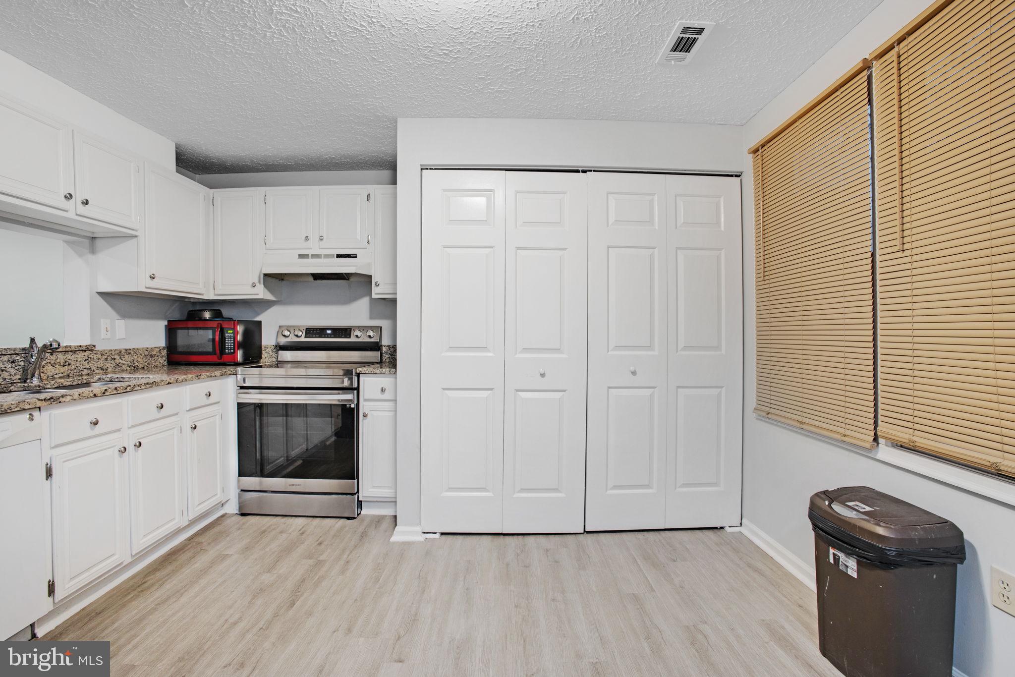 FARMBROOK - Residential