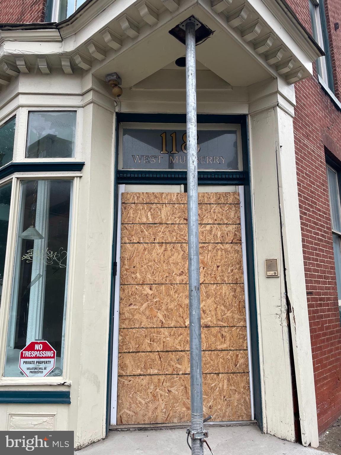 118 W MULBERRY STREET