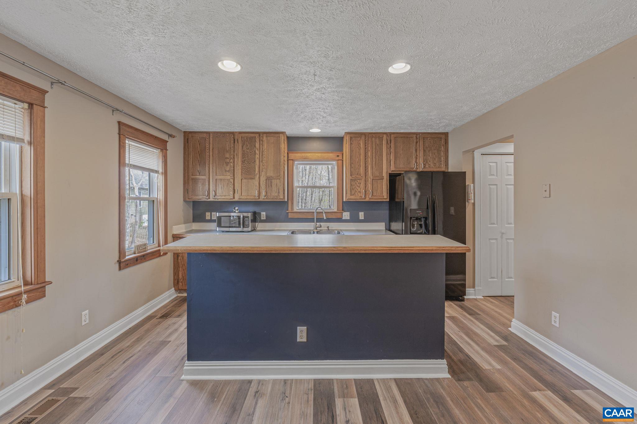 LAKE MONTICELLO - Residential