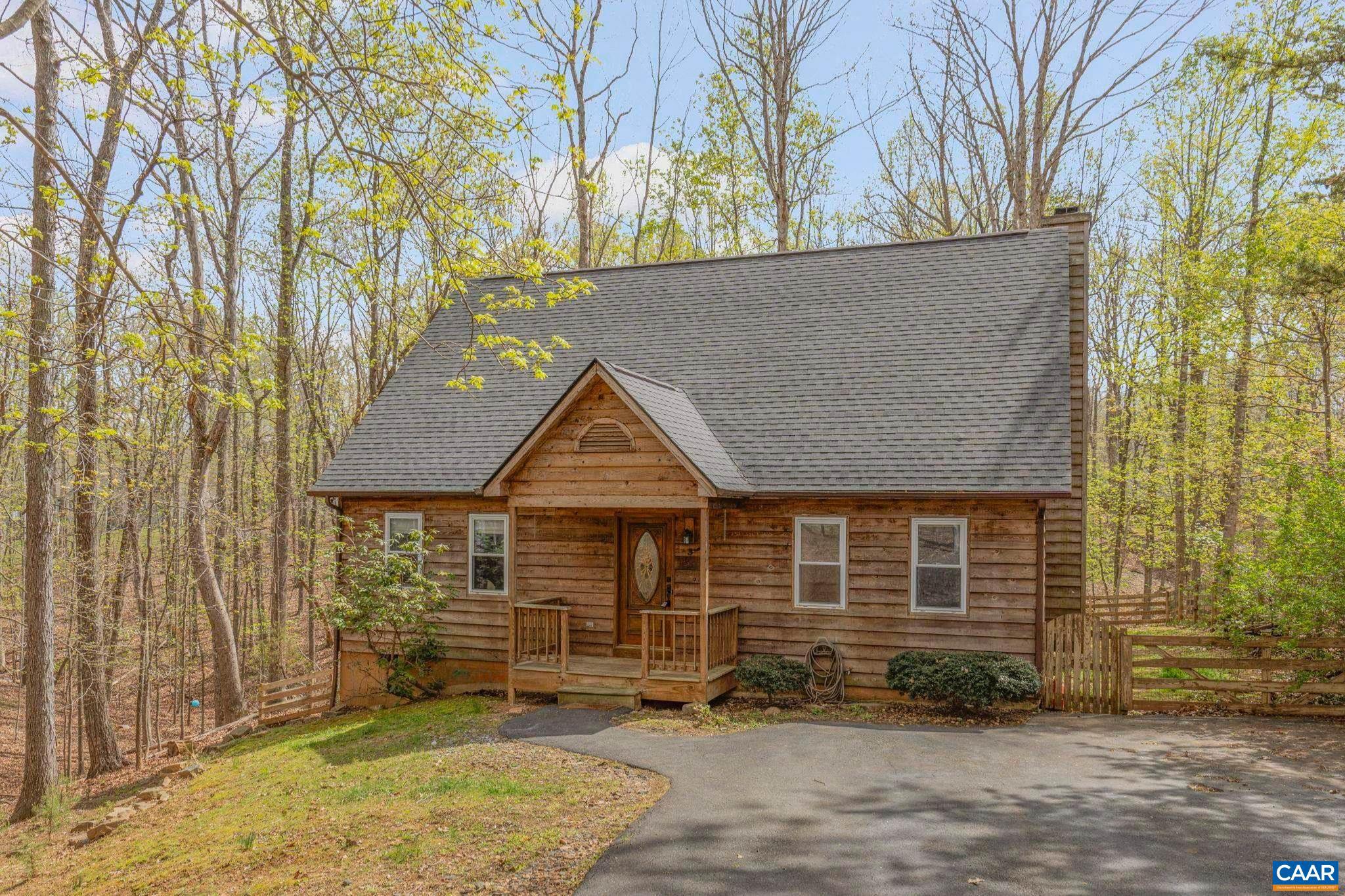 LAKE MONTICELLO - Residential