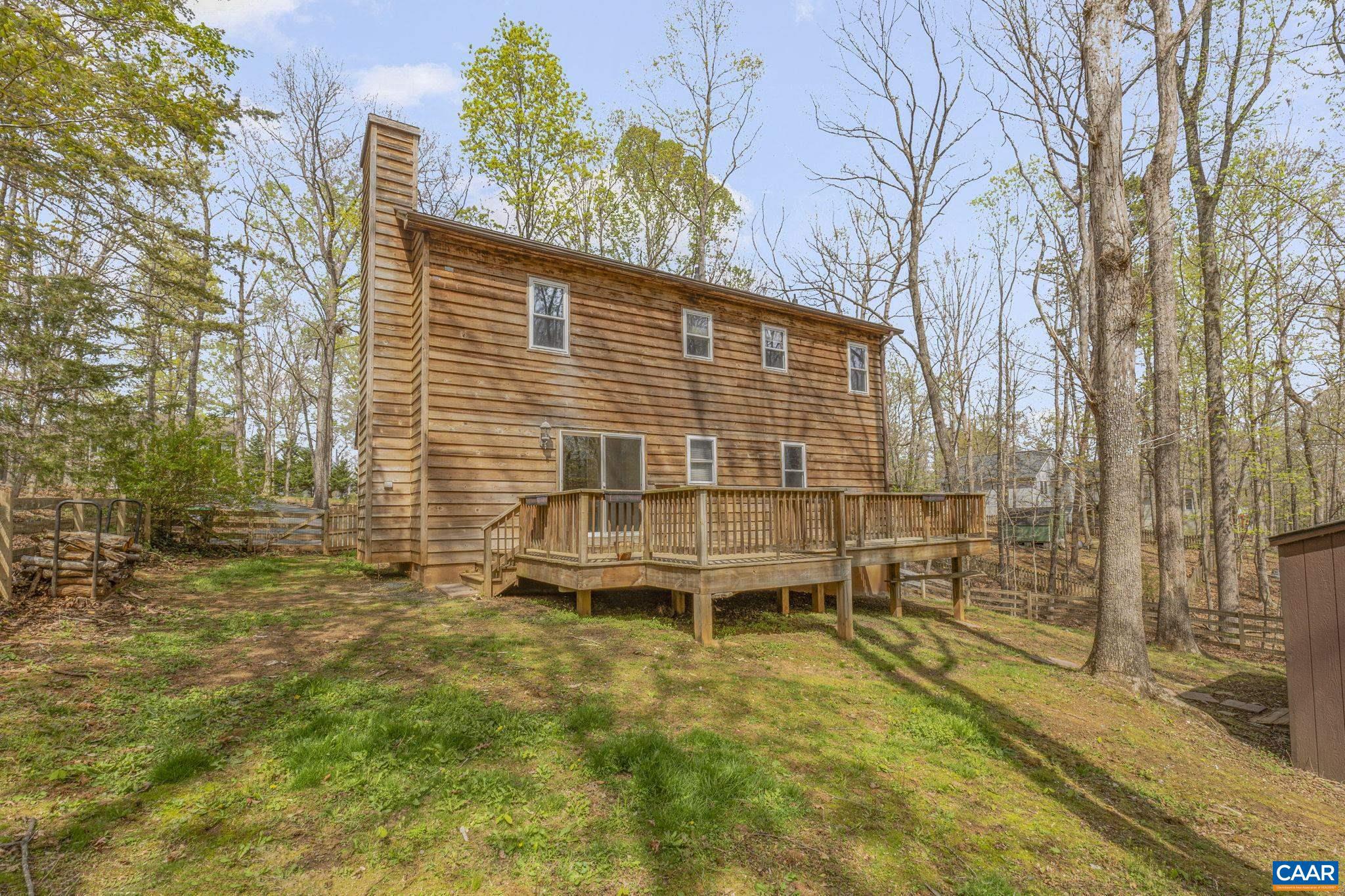 LAKE MONTICELLO - Residential