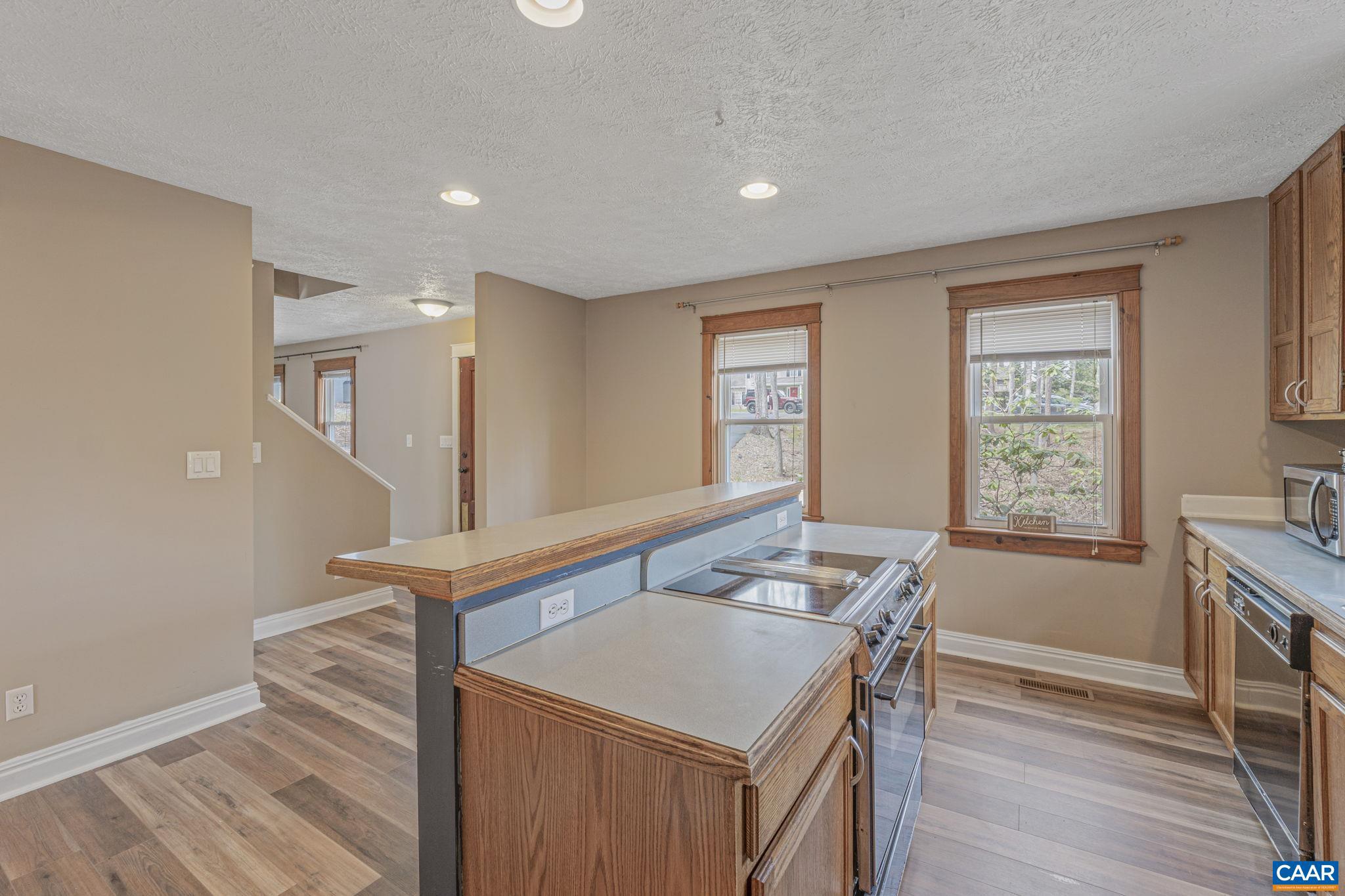 LAKE MONTICELLO - Residential