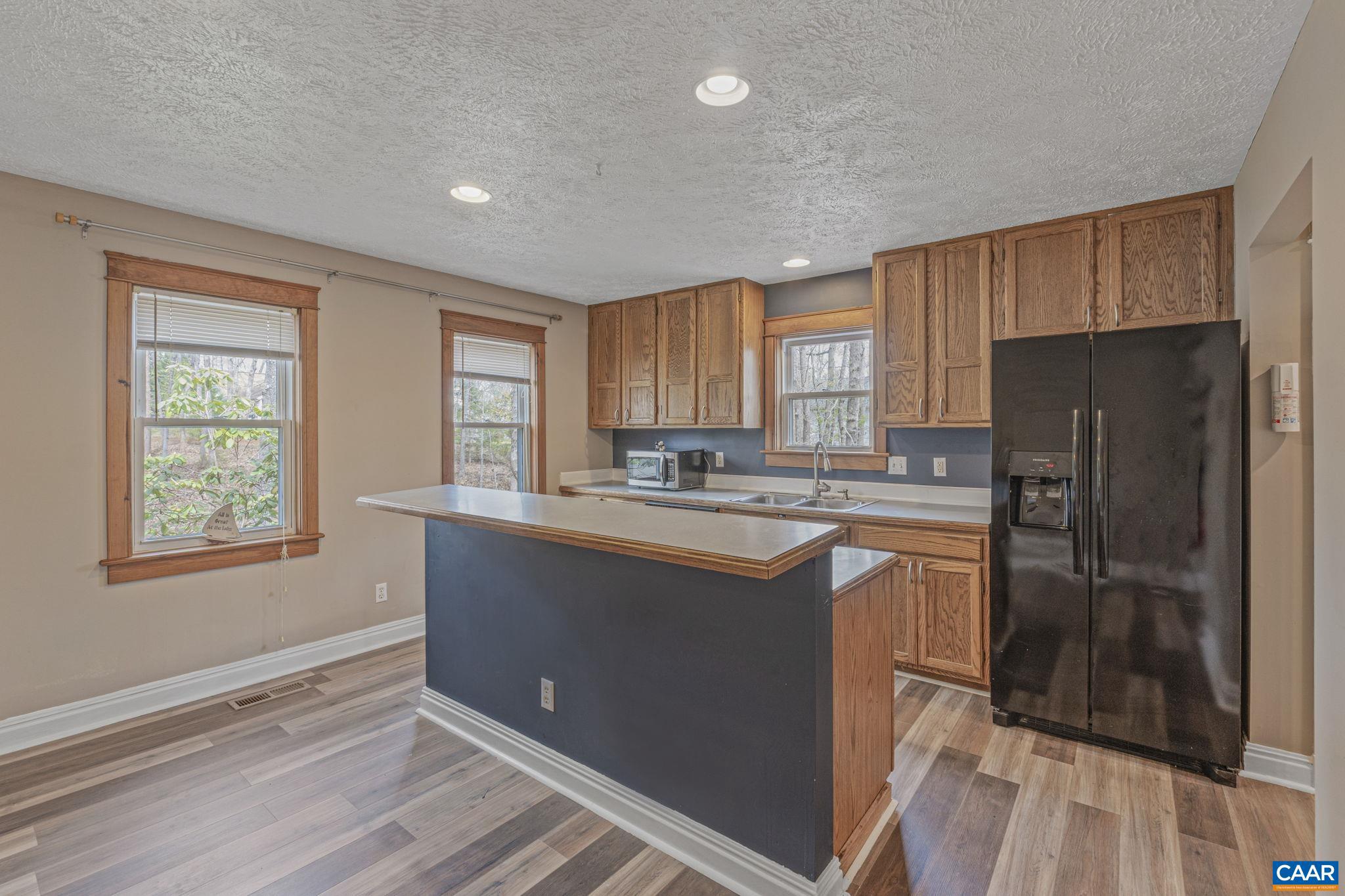 LAKE MONTICELLO - Residential