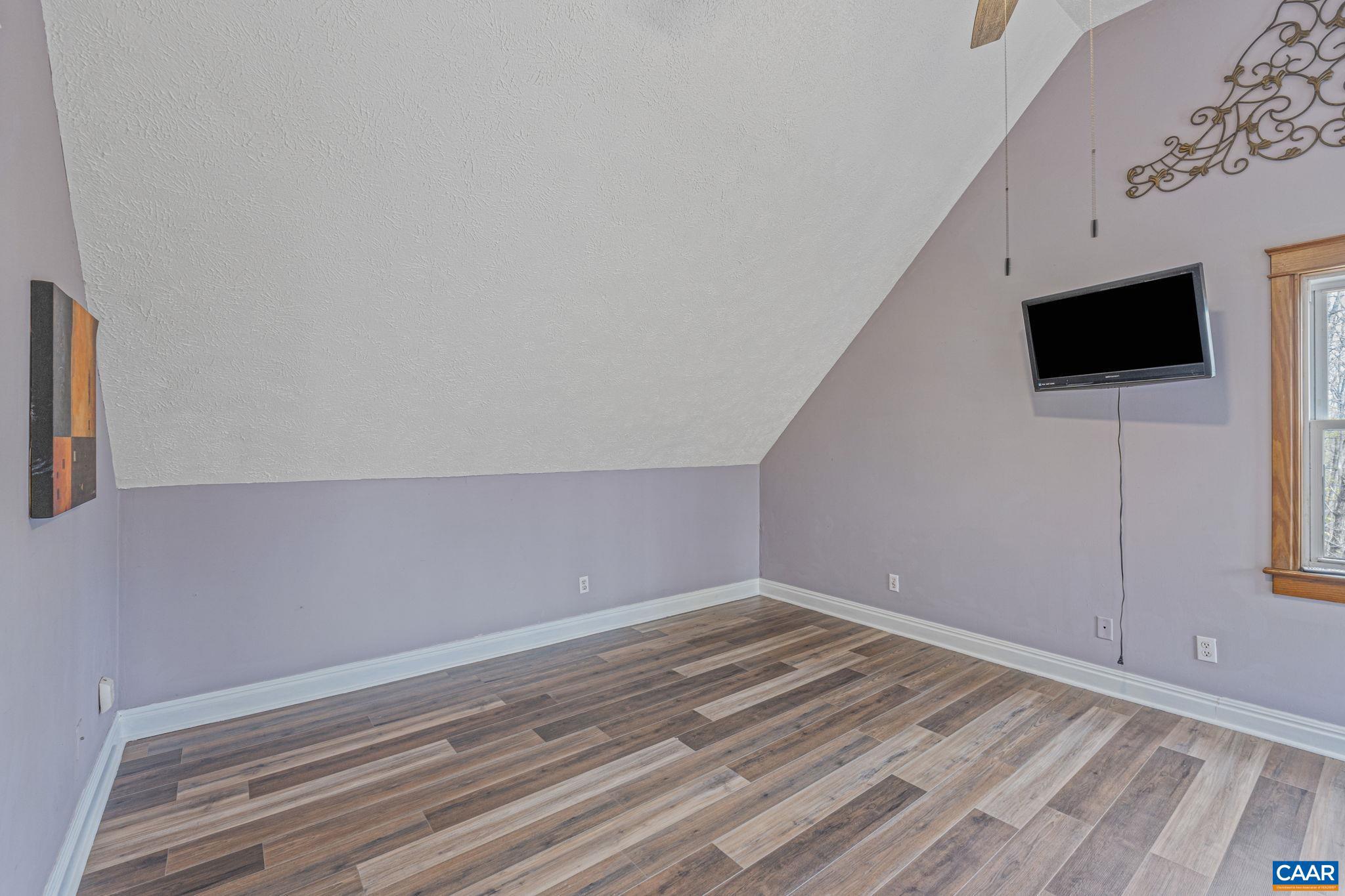 LAKE MONTICELLO - Residential