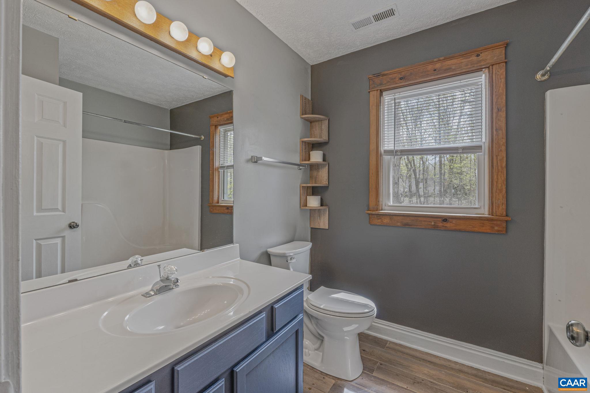 LAKE MONTICELLO - Residential