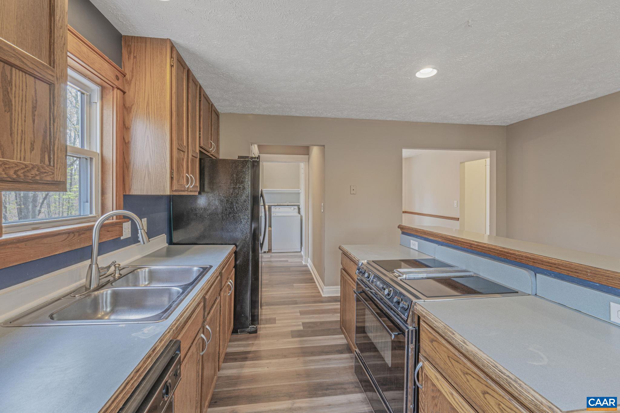 LAKE MONTICELLO - Residential