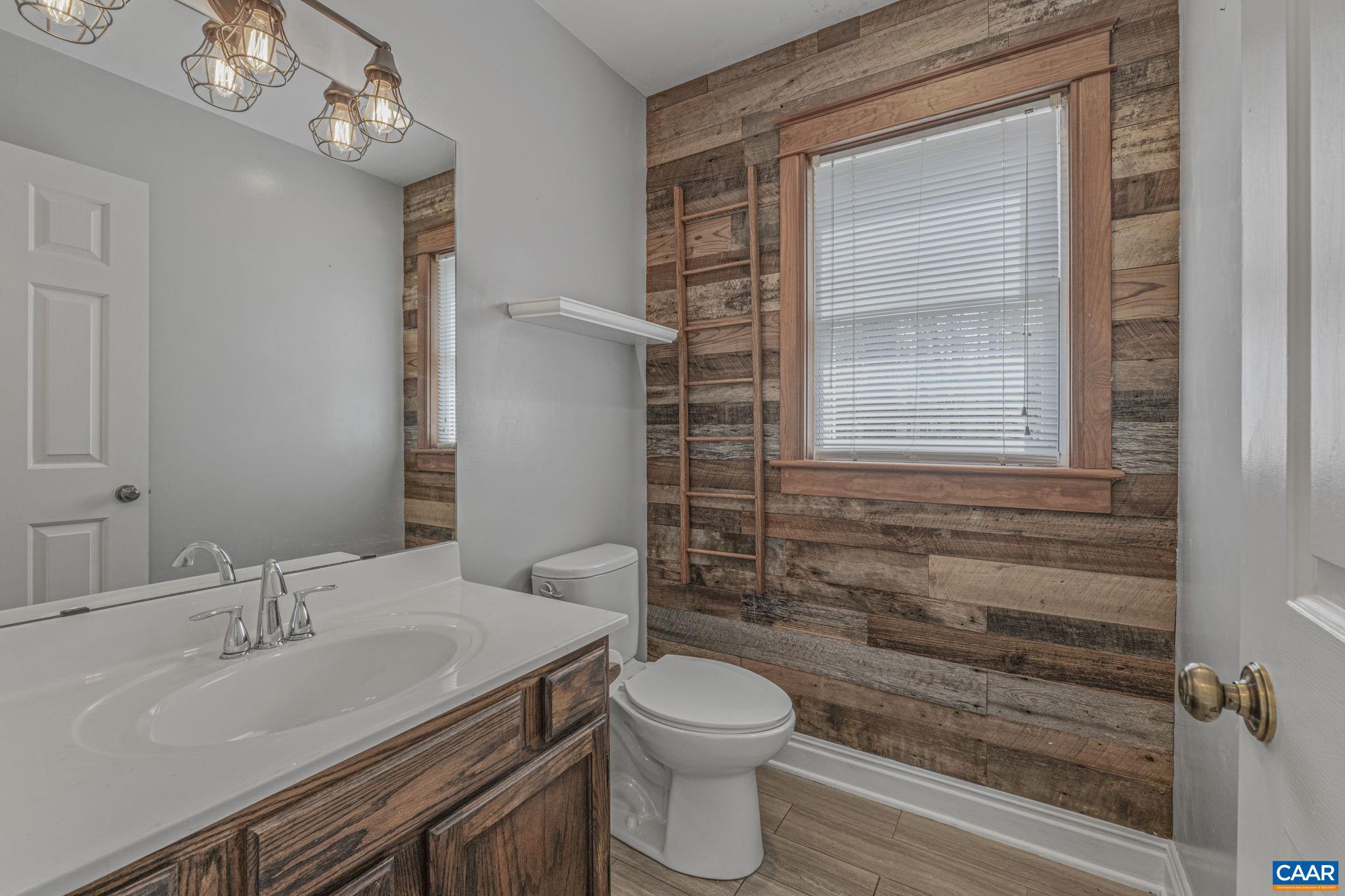 LAKE MONTICELLO - Residential