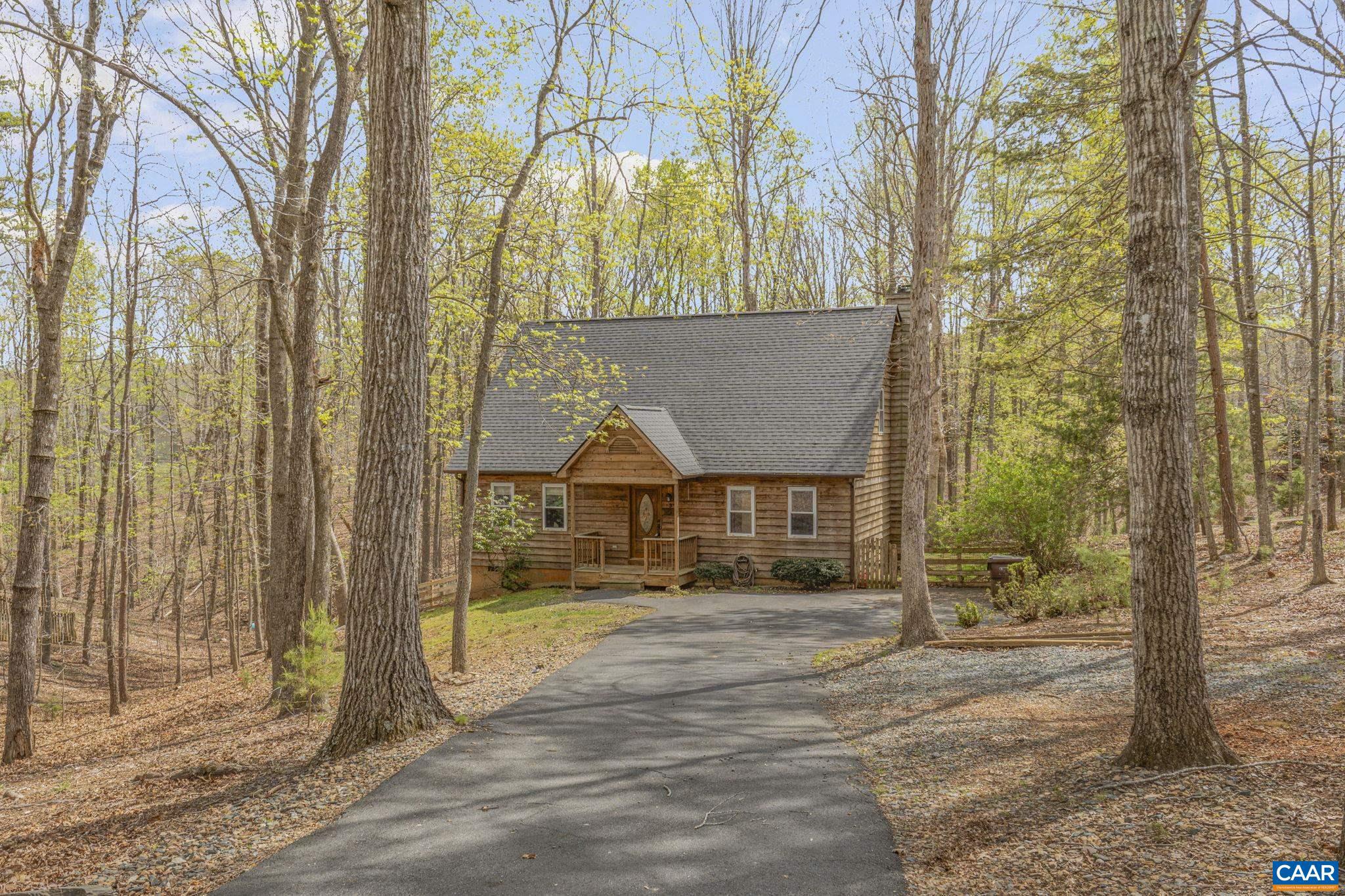 LAKE MONTICELLO - Residential