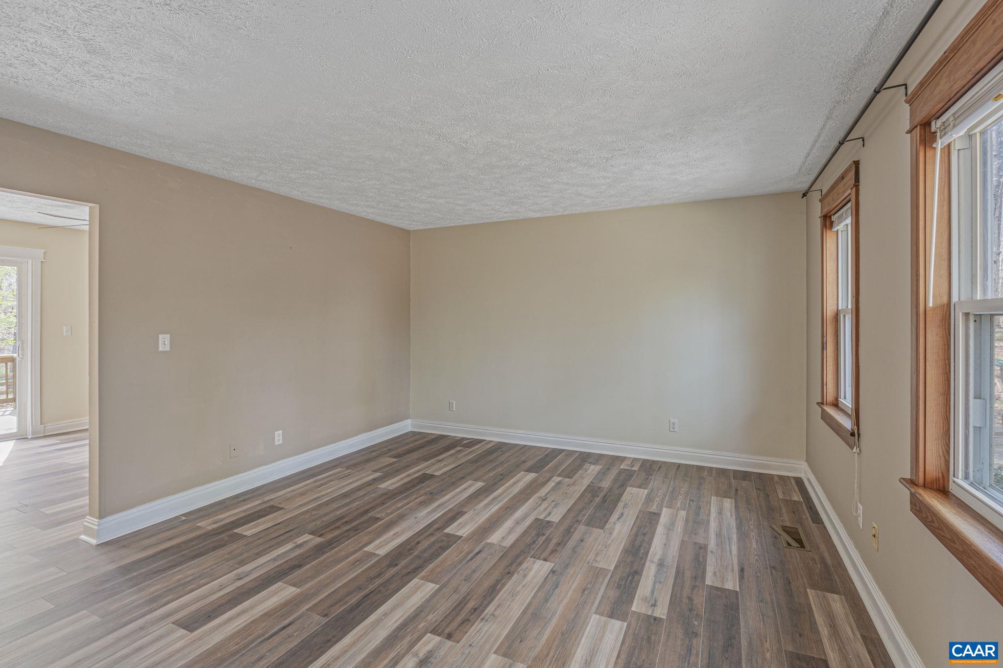 LAKE MONTICELLO - Residential