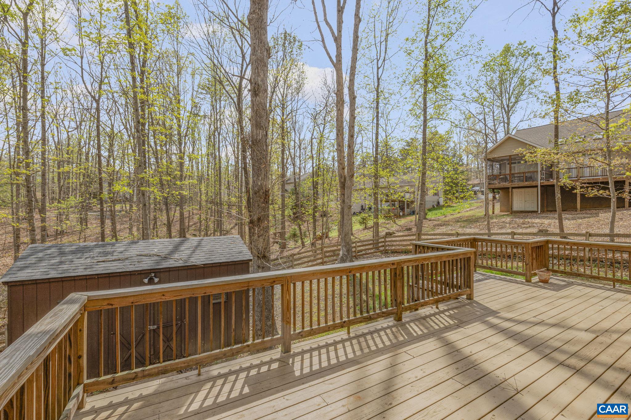 LAKE MONTICELLO - Residential