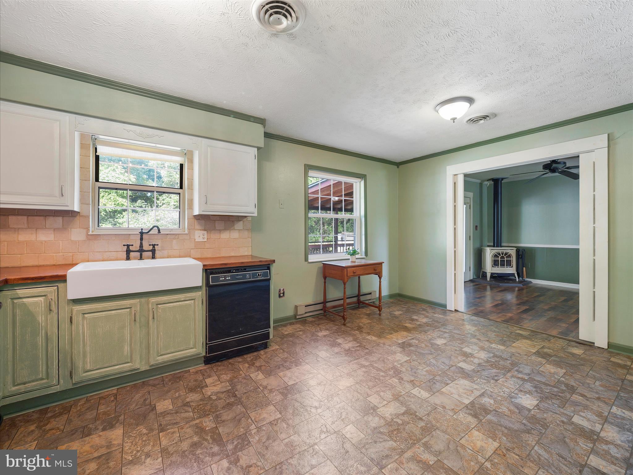 PIKEVIEW ACRES WEST - Residential