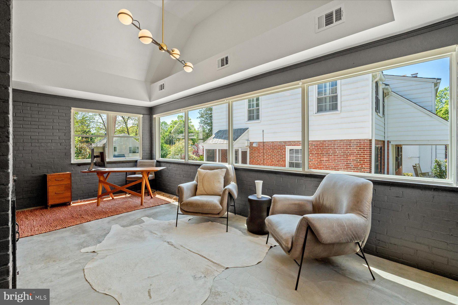 SUMNER - Residential