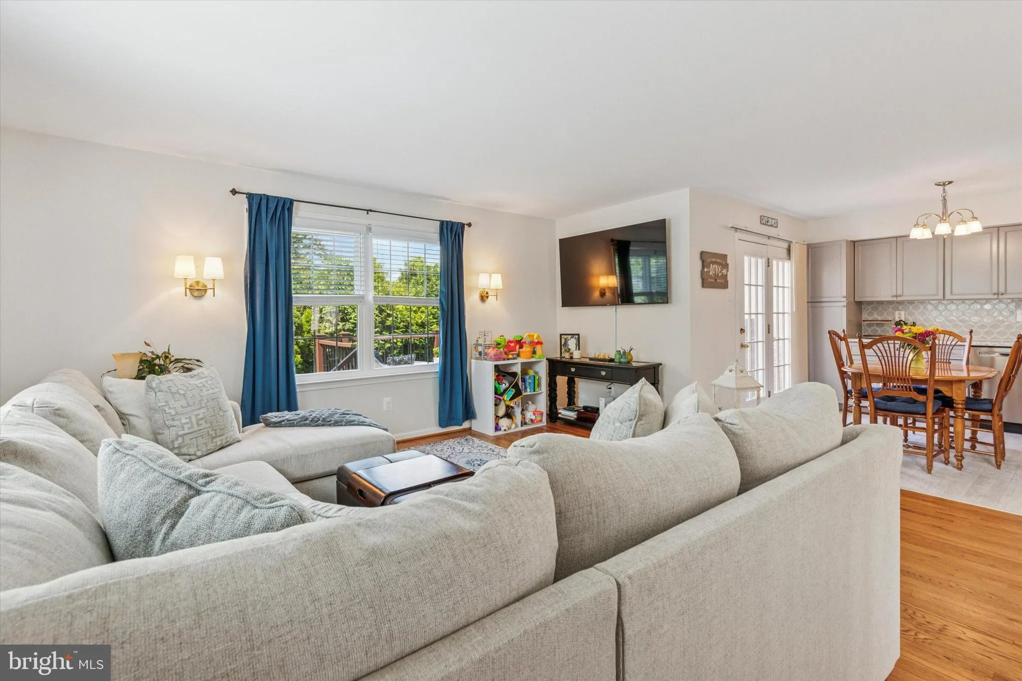 Ambler, Pennsylvania 19002, United States, 2 Bedrooms Bedrooms, ,3 BathroomsBathrooms,Residential,Coming Soon,218863