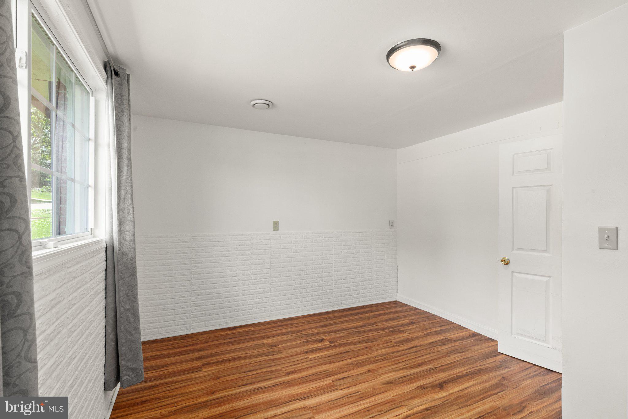 TIMBER GROVE - Residential